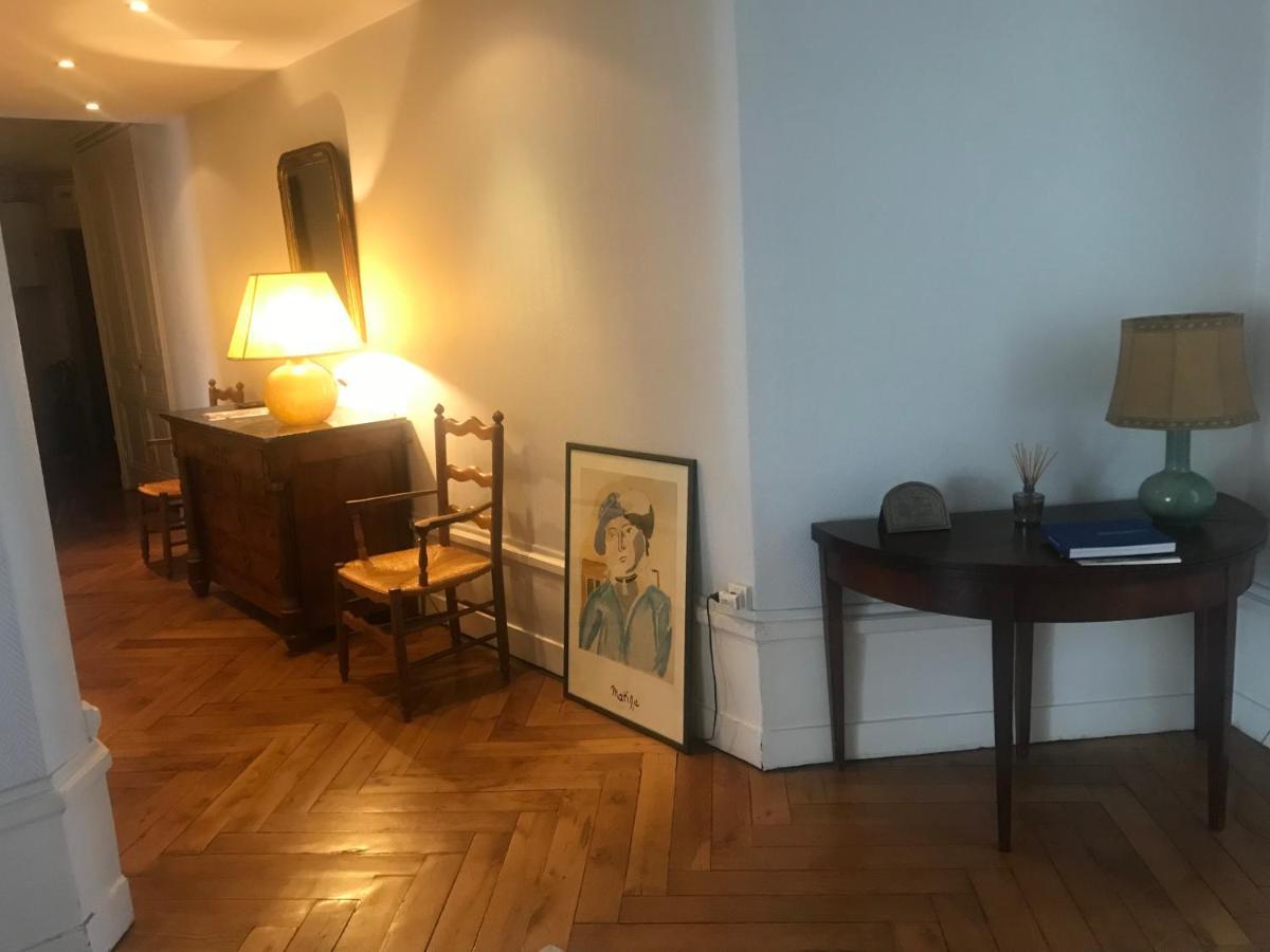 Berges Du Rhone/ Chambre Avec Balcon 리옹 외부 사진